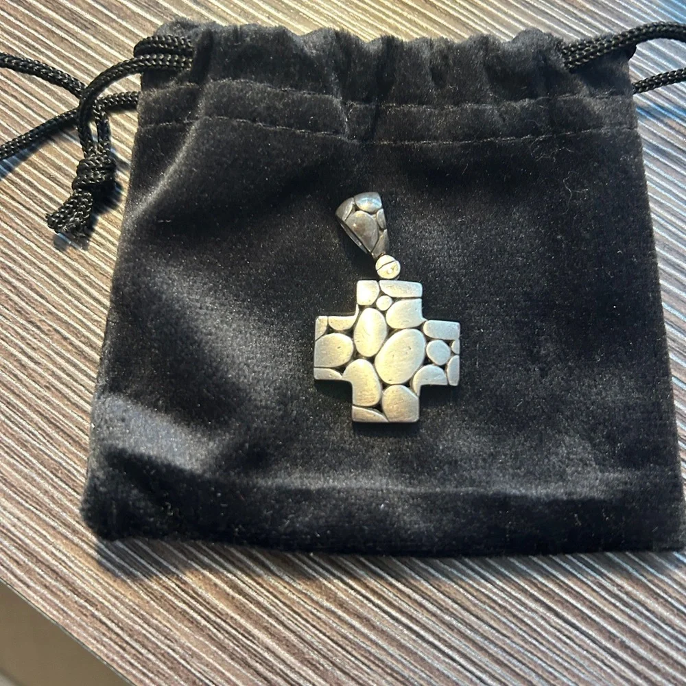 John Hardy Silver Pendant Necklace - Picture 3 of 5